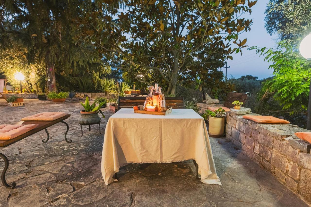 Trulli Country House Carla'S Secret Castellana Grotte Exteriör bild