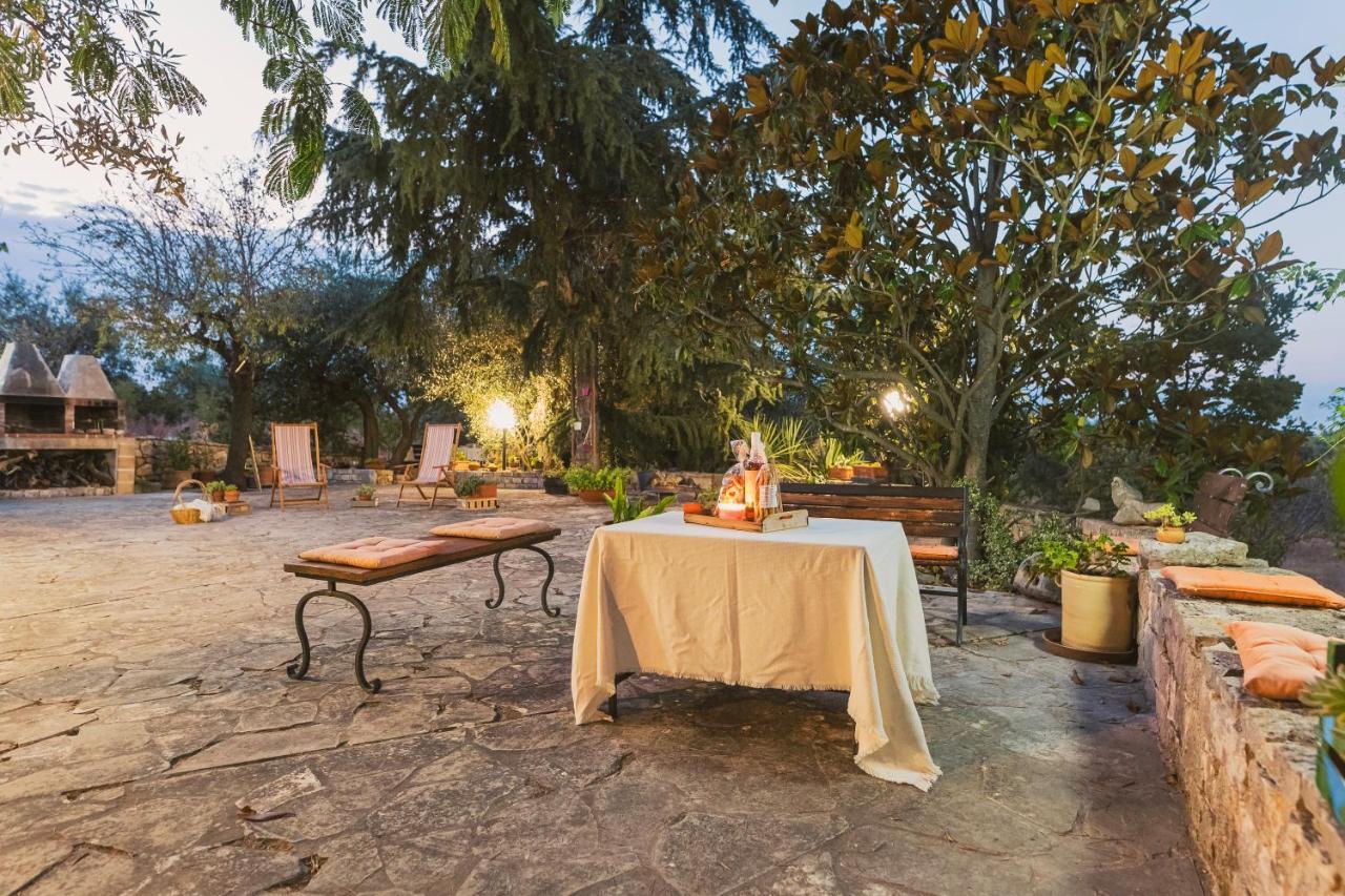 Trulli Country House Carla'S Secret Castellana Grotte Exteriör bild